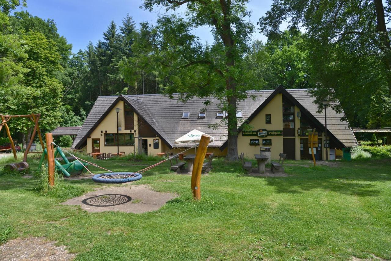 Penzion A Restaurace Pintovka Tabor Bagian luar foto